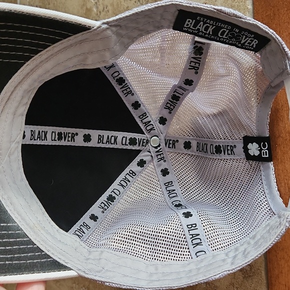 Black Clover Live Lucky ball cap black and gray - Picture 6 of 12